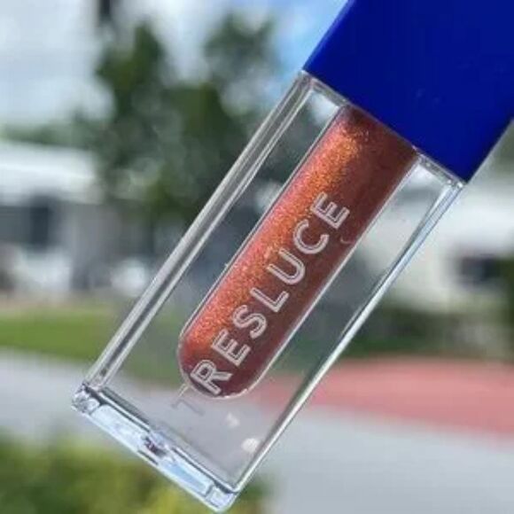 Tresluce Beauty Liquid Metallic Glitter Eyeshadow in Fire Glass- Copper - Picture 4 of 14